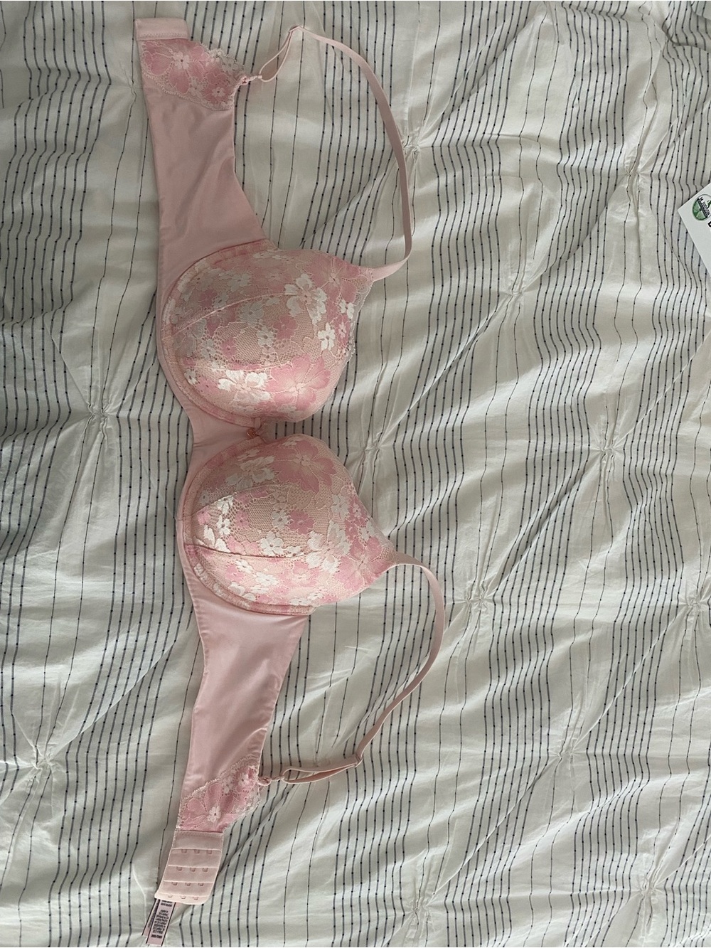 Victoria's Secret Pink Floral Lace Underwire Bra Body by Victoria - Picture 6 of 9
